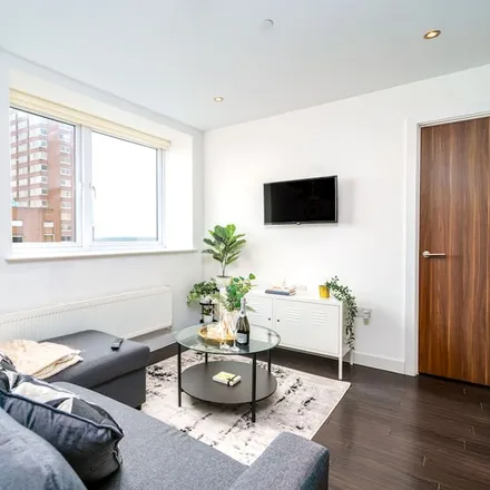 Rent this 2 bed apartment on London in SM2 5FS, United Kingdom