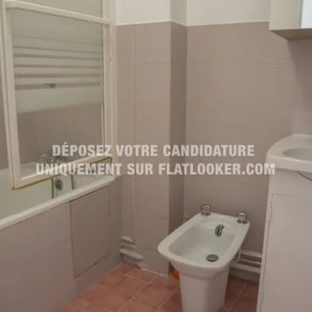 Image 5 - 31 Rue de Montfort, 78190 Trappes, France - Apartment for rent