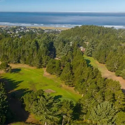 Buy this 5 bed house on Mulligan Drive in Manzanita, Tillamook County