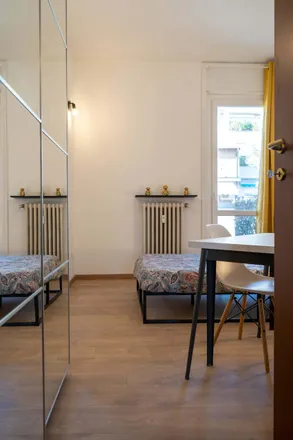 Rent this 6 bed room on Via Donatello in 22, 20131 Milan MI