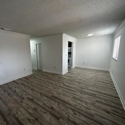 Image 3 - West 72nd Place, Hialeah, FL 33016, USA - Condo for rent