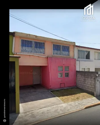 Buy this studio house on Jardín de Niños Beatriz Velasco de Alemán in Calle Norte 6, 94300 Orizaba