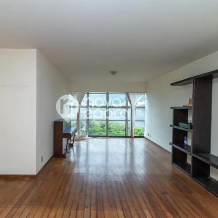 Buy this 3 bed apartment on Avenida Epitácio Pessoa 4362 in Lagoa, Rio de Janeiro - RJ