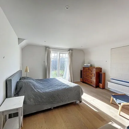 Rent this 6 bed apartment on Rue du Baillois 59 in 1330 Rixensart, Belgium