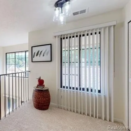 Image 4 - 6972 Pebble Creek Woods Drive, West Bloomfield Township, MI 48322, USA - Condo for sale