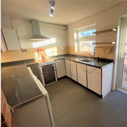 Image 4 - Fraser Close, London, E6 5TB, United Kingdom - Townhouse for rent