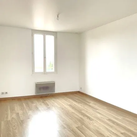 Rent this 1 bed apartment on 25 Rue du Général de Gaulle in 93360 Neuilly-Plaisance, France