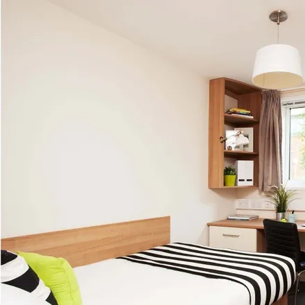 Rent this 1 bed apartment on Lebus Street in London, N17 9FP