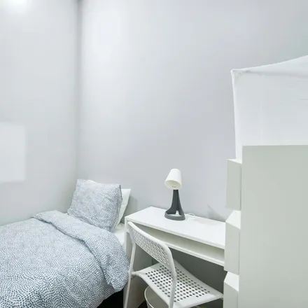 Rent this 14 bed room on Avenida Elias Garcia 147 in 1050-103 Lisbon, Portugal