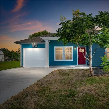 Buy this 3 bed house on 2009 Orange Street in Corpus Christi, TX 78418
