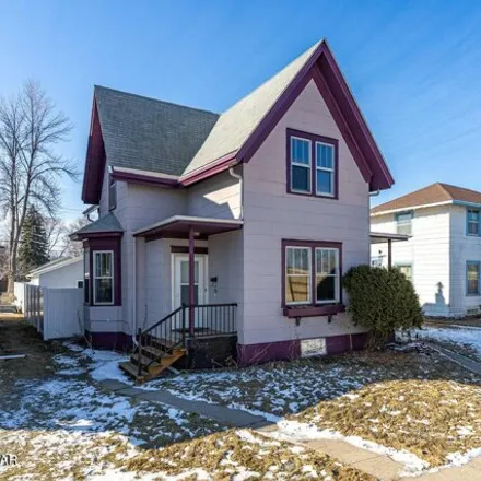 Buy this 4 bed house on 485 North 3rd Street in Grand Forks, ND 58203