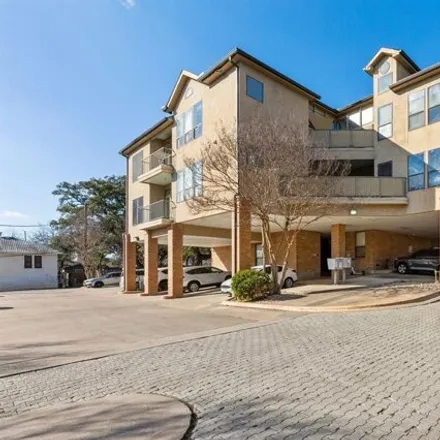 Buy this 2 bed condo on 1910 Robbins Place in Austin, TX 78705