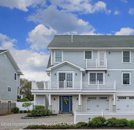 Rent this 6 bed house on 912 Ocean Ave in Mantoloking, New Jersey