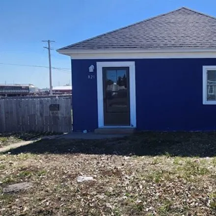 Buy this 3 bed house on 942 Avenue I in Gothenburg, NE 69138