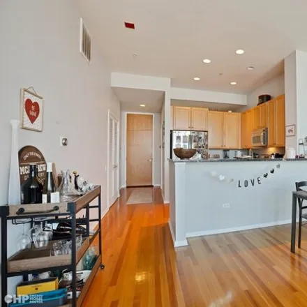 Image 5 - 517-531 West Superior Street, Chicago, IL 60610, USA - Condo for sale