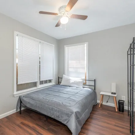 Rent this 1 bed room on Fort Worth in TX, US