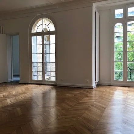 Image 4 - 18 Rue Gros, 75016 Paris, France - Apartment for rent