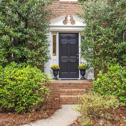 Image 2 - 4024 Dover Avenue, Alpharetta, GA 30004, USA - House for sale