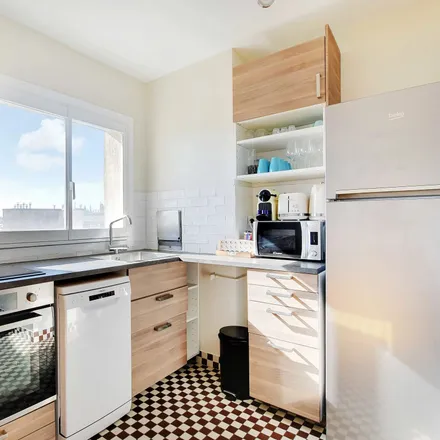 Image 3 - Paris-Est immobilier, 17 Avenue Claude Vellefaux, 75010 Paris, France - Apartment for rent