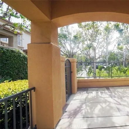 Image 3 - 27 Olde Berry, Irvine, CA 92602, USA - Townhouse for rent