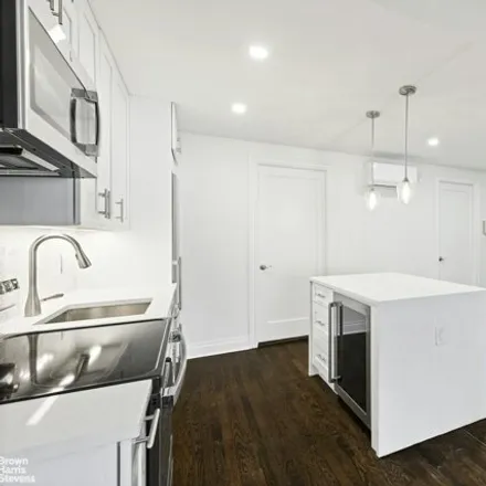 Image 4 - 160 East 89th Street, New York, NY 10128, USA - Condo for rent