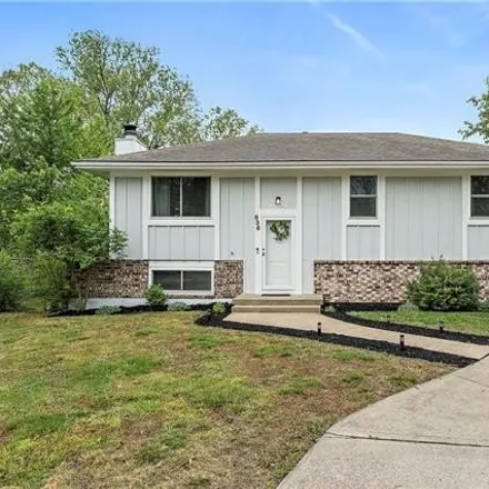 Buy this 3 bed house on 699 Southwest 36th Terrace in Lee's Summit, MO 64082