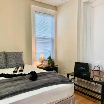 Rent this 2 bed apartment on 27 Waverly Street in Jersey City, NJ 07306