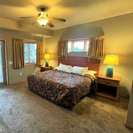 Rent this 3 bed condo on Wisconsin Dells in WI, 53965