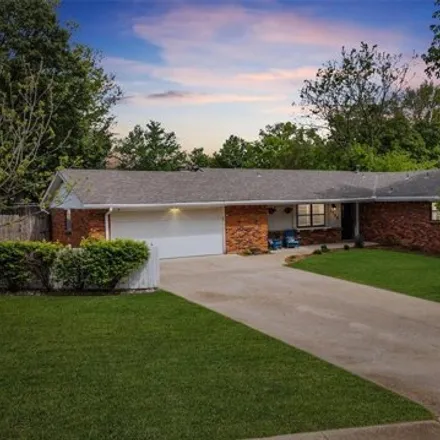 Buy this 4 bed house on 1734 Harned Drive in Bartlesville, OK 74006