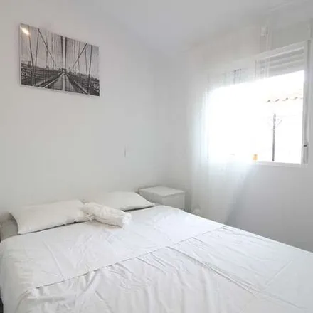 Image 4 - Caramuel, Calle de Caramuel, 28011 Madrid, Spain - Apartment for rent