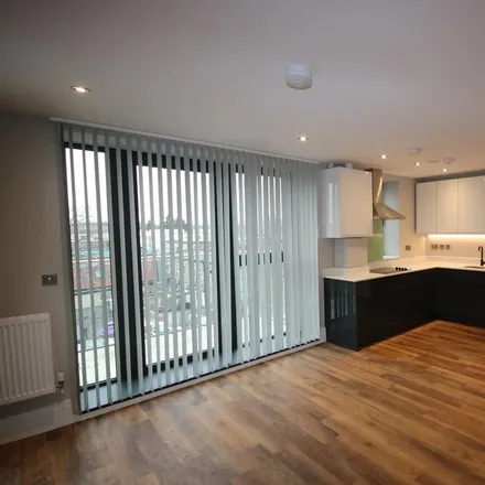 Image 2 - Reichs, Golders Manor Drive, London, NW11 9HU, United Kingdom - Apartment for rent