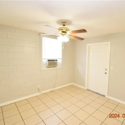 Image 8 - 8017 N Klondyke St Apt B, Tampa, Florida, 33604 - House for rent