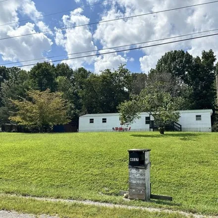 Buy this studio apartment on 1043 Weston Drive in Robertson County, TN 37188