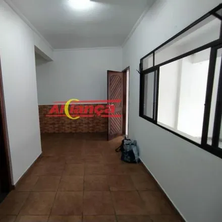 Rent this 3 bed house on Rua Carlos Augusto Bresser in Centro, Guarulhos - SP