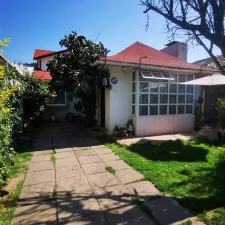 Buy this 5 bed house on Livio Morra 577 in 797 0670 La Cisterna, Chile