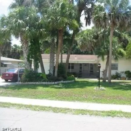 Image 4 - 809 Iris Drive, Palm Island, North Fort Myers, FL 33903, USA - House for sale