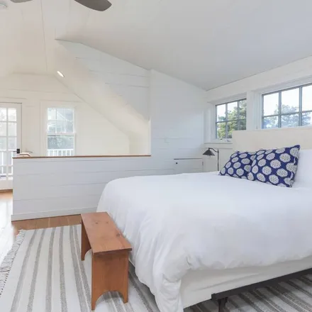 Rent this 3 bed house on Nantucket