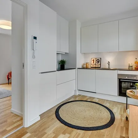 Rent this 2 bed apartment on Møllehatten 7 in 8240 Risskov, Denmark