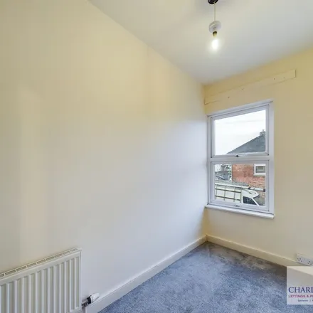 Rent this 3 bed townhouse on Berwick Street in Worcester, WR5 3EA