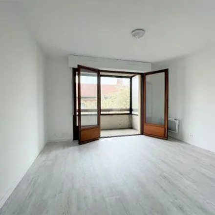 Rent this 1 bed apartment on 9 Rue de l'Hôtel de Ville in 82000 Montauban, France
