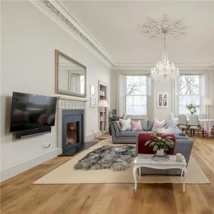 Image 2 - 15 Carlton Terrace, City of Edinburgh, EH7 5DD, United Kingdom - Townhouse for rent