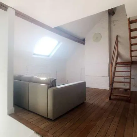 Rent this 4 bed apartment on Rue Josse Impens - Josse Impensstraat 69 in 1030 Schaerbeek - Schaarbeek, Belgium