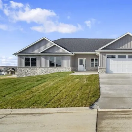 Buy this 3 bed house on Bellevue Drive in Jackson County, IA