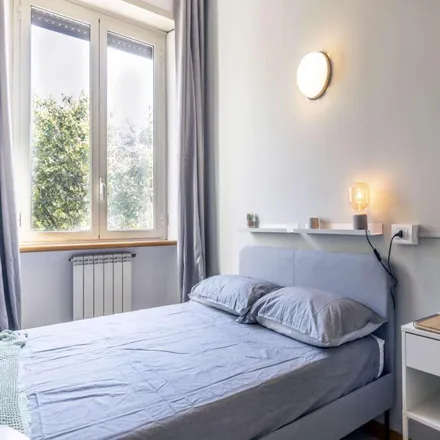 Rent this 3 bed room on Gianicolense/Ramazzini in Circonvallazione Gianicolense, 00151 Rome RM