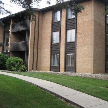 Rent this 2 bed condo on 6148 Knoll Wood Rd Apt 106 in Willowbrook, Illinois