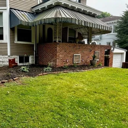 Buy this 4 bed house on 37 Woodlawn Lane in Echo Point, Wheeling