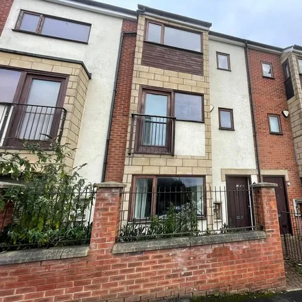 Rent this 4 bed townhouse on Beech Street in Newcastle upon Tyne, NE4 8EF