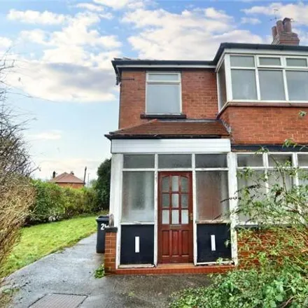 Buy this 3 bed duplex on Stainburn Avenue in Leeds, LS17 6PQ