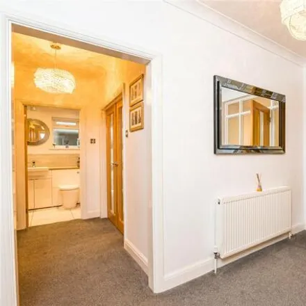 Image 5 - The Broadway, Southend-on-Sea, SS1 3HJ, United Kingdom - House for sale