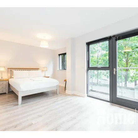 Rent this 3 bed apartment on South Circular Road in Islandbridge, Dublin
